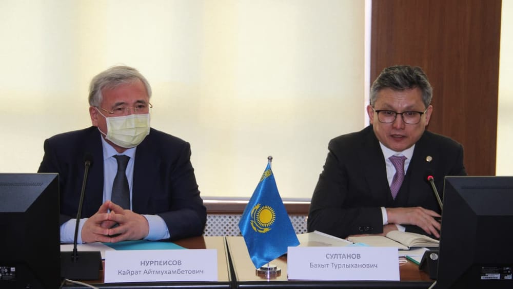 Казахстан готов поставить Кыргызстану вертолеты, 200 полицейских патрульных машин и 250 автобусов изображение публикации