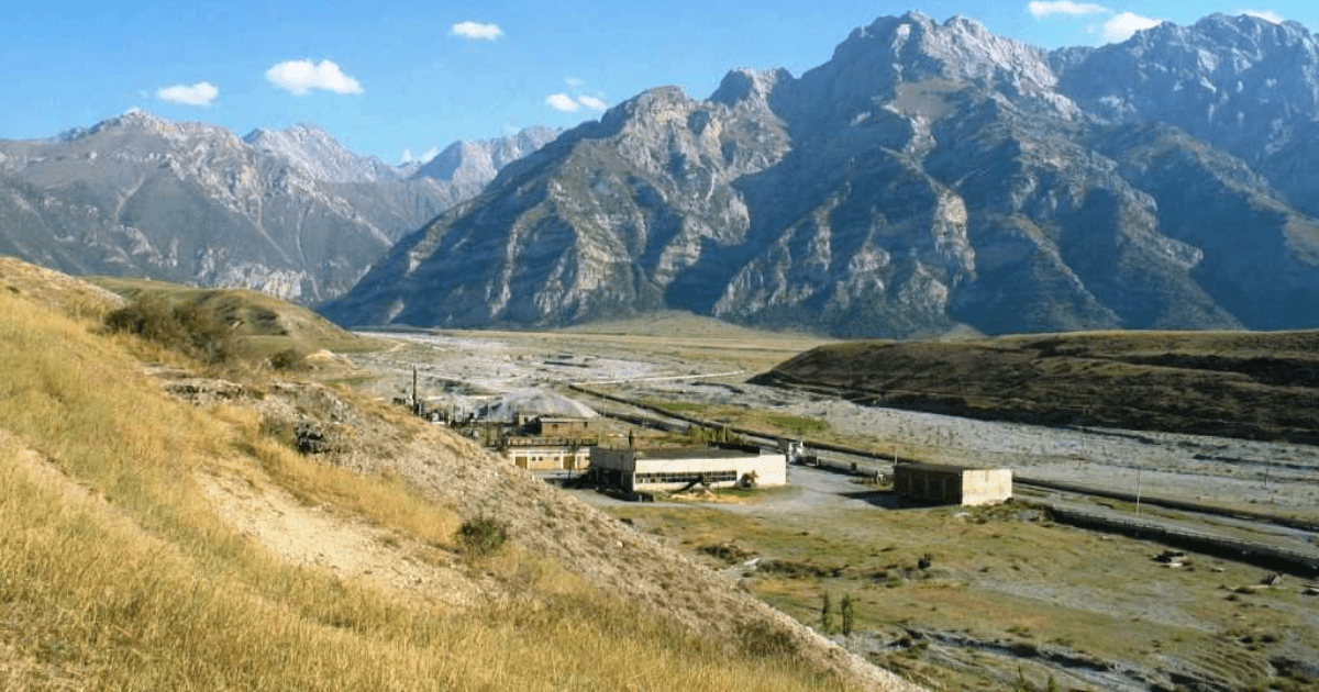 «Хайдаркенскому ртутному комбинату» вернули отчужденные в 2003 году земли и помещения изображение публикации