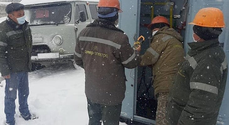 «Северэлектро» сообщает об аварийных отключениях из-за обильного снегопада изображение публикации