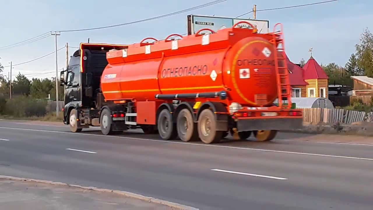 Нефтетрейдеры готовы бесперебойно обеспечивать ГСМ  приграничные районы Баткена изображение публикации