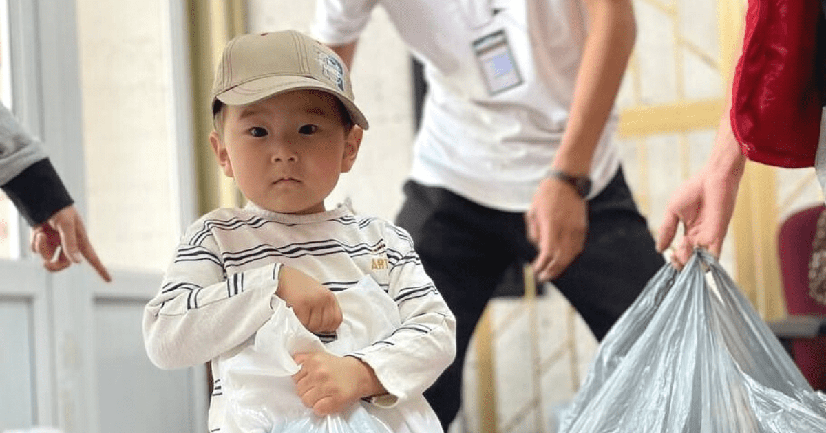 В Баткенскую область доставили почти 1000 тонн гумпомощи изображение публикации