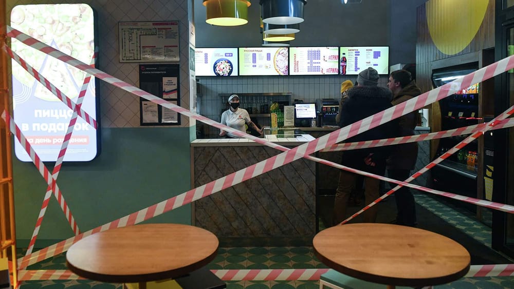 Работу кафе и ресторанов ограничивают до 23:00 часов из-за ухудшения эпидемситуации изображение публикации