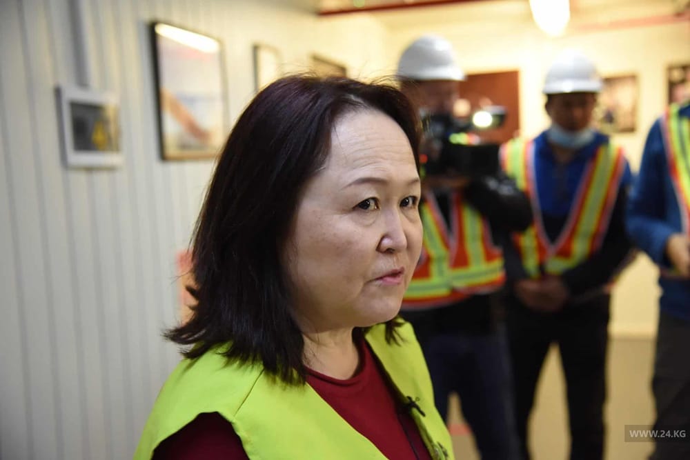 Конфликт интересов? Тенгиз Болтурук передал джип проверяющим «Кумтор» экологам изображение публикации