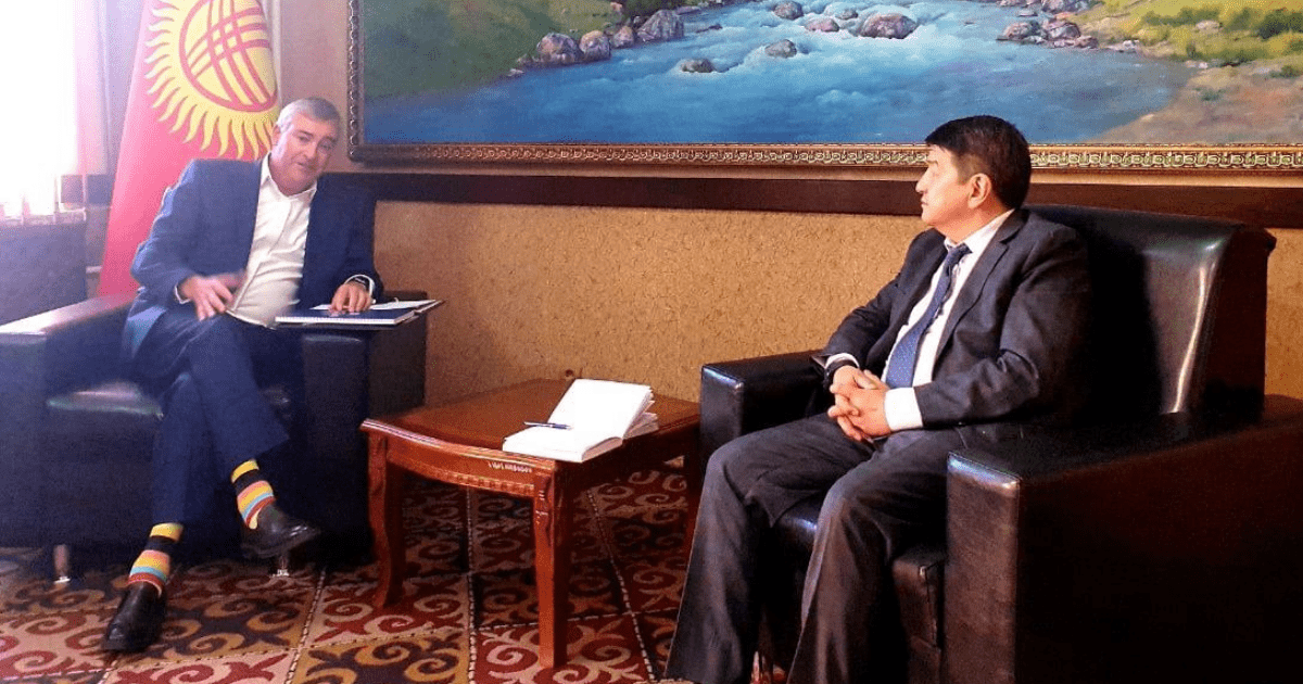 Жалобы, реформы, поддержка – Робин Орд-Смит и Акылбек Жапаров обсудили положение предпринимателей изображение публикации