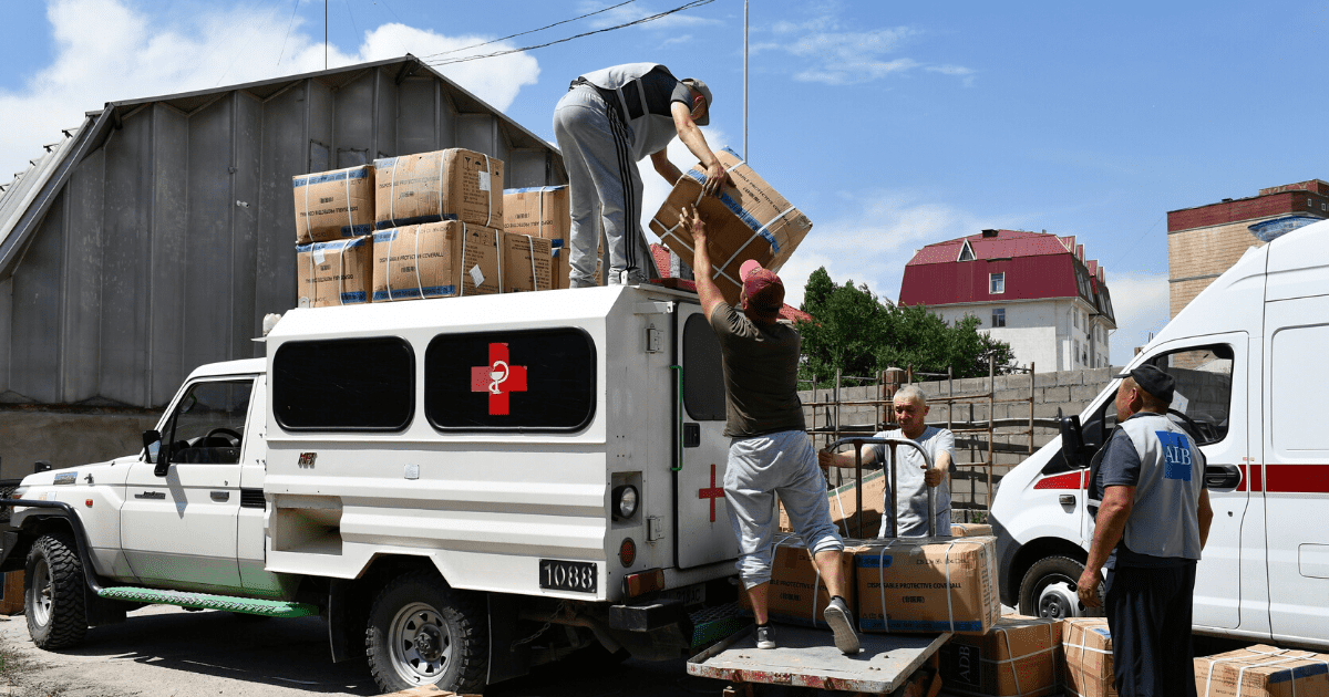 АБР поставил Кыргызстану более 2.5 млн единиц СИЗ изображение публикации