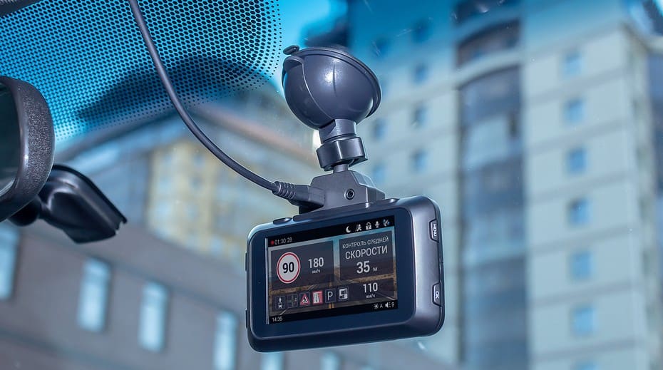 Правительство не будет требовать от перевозчиков установки навигатора и видеорегистратора в авто изображение публикации