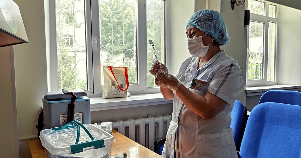 Минздрав списал 267 тысяч вакцин от коронавируса — истек срок годности изображение публикации