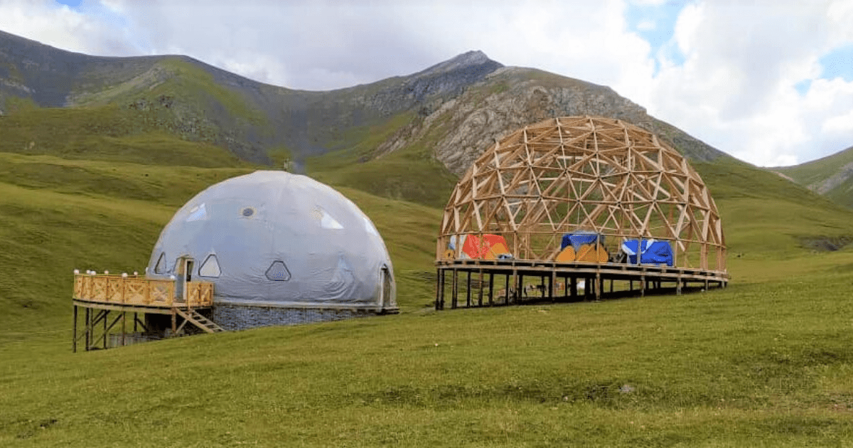 В горах Алая открыт 4-звездочный купольный отель. ФОТО изображение публикации