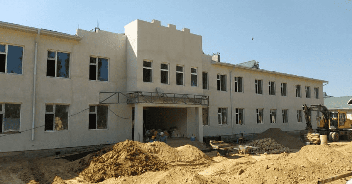 На юге заканчивают строительство школы, стоимостью $986 тысяч изображение публикации