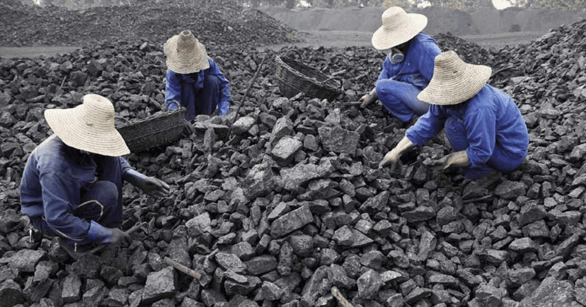 Кабмин ввел временное госрегулирование цен на уголь изображение публикации