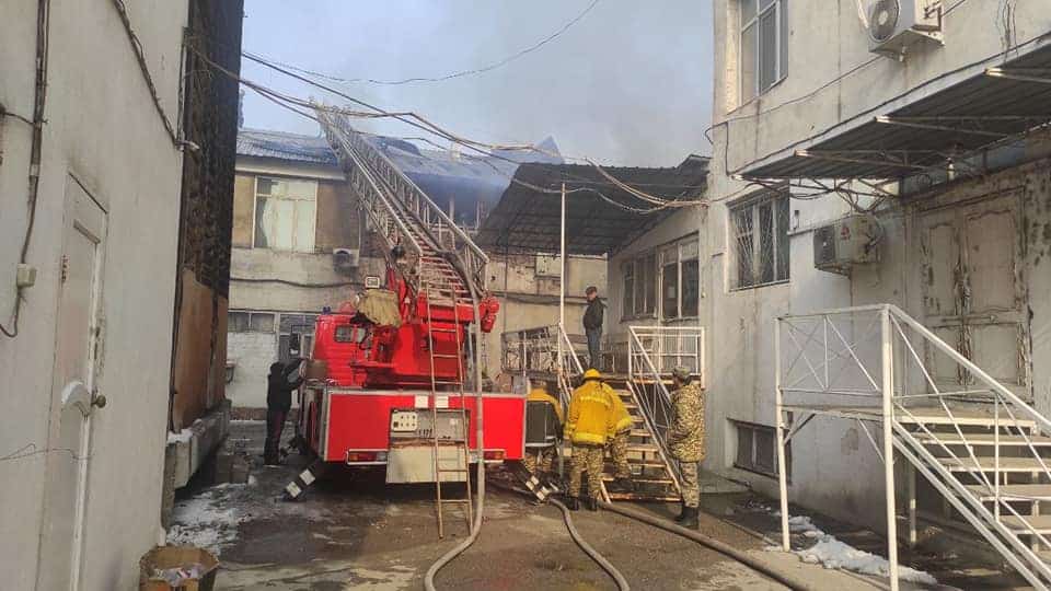 Пожар на заводе по производству пластика локализован. ФОТО изображение публикации