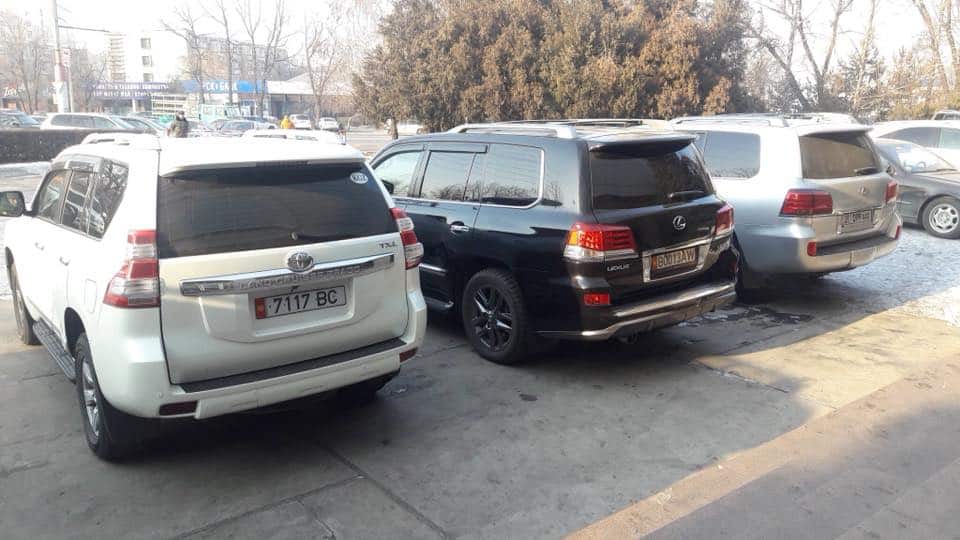 Депутатов ЖК лишат служебных машин и сократят зарплату — президент подписал указ изображение публикации