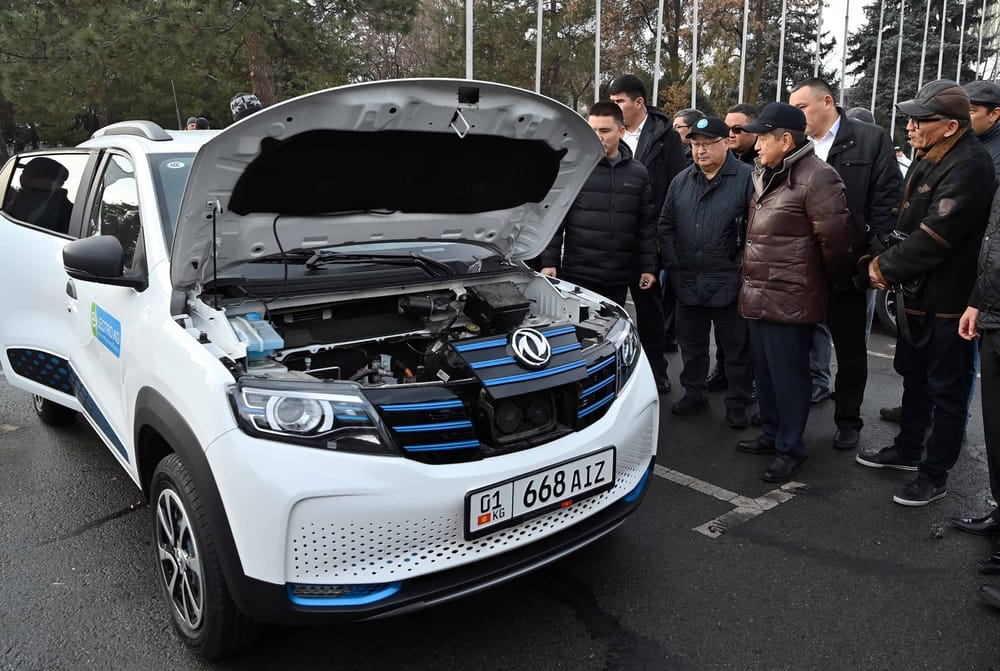 Управделами президента рассмотрит возможность перехода на электрокары – Акылбек Жапаров изображение публикации