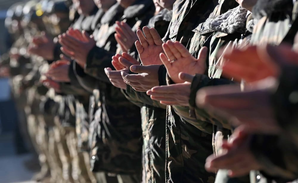 Повысив уровень нацбезопасности, мы сможем создать условия для экономики — президент поздравил сотрудников спецслужб изображение публикации