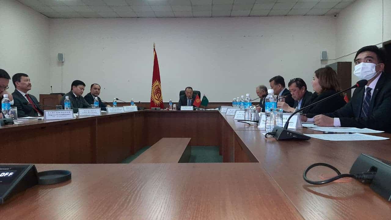 Бекмурзаев: КР обладает высоким потенциалом возобновляемых источников энергии изображение публикации