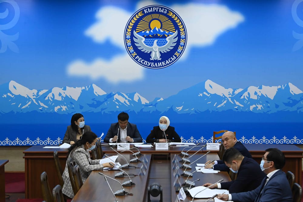 Депутаты рассмотрели снижение ставок страховых взносов для малого и среднего бизнеса изображение публикации