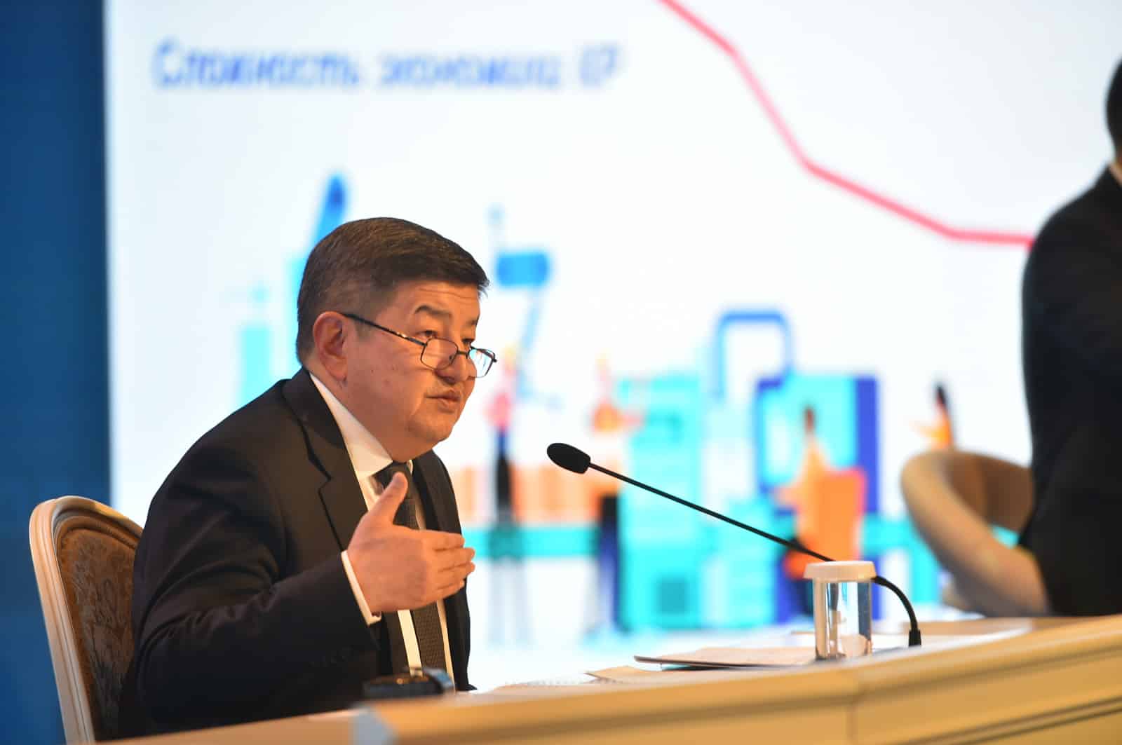 Акылбек Жапаров вылетел в Казахстан — обещал обсудить проблемы перевозчиков на границе изображение публикации