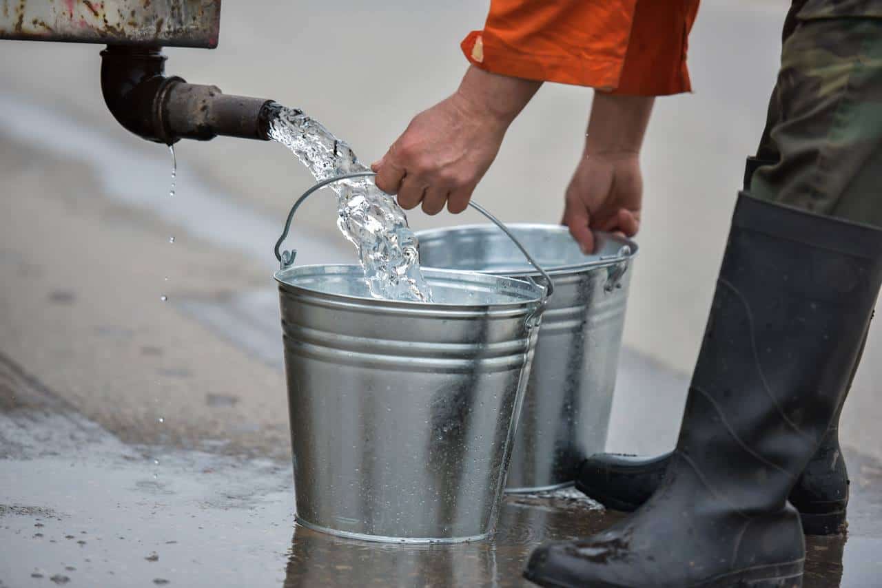 В Бишкеке хотят ввести тариф за потребление воды сверх нормы изображение публикации
