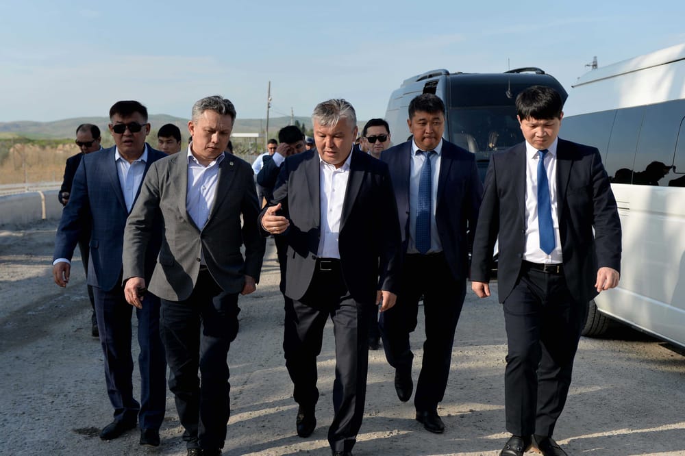 Успех в ликвидации очередей обсудили на границе вице-премьеры Кыргызстана и Казахстана изображение публикации