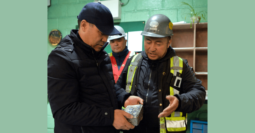 Горнодобывающие компании КР принесли в бюджет 23 млрд сомов – геологов страны поздравил Садыр Жапаров изображение публикации