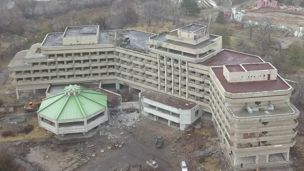 Для погашения задолженностей гостиницы «Иссык-Куль» выделено 42.5 млн сомов изображение публикации