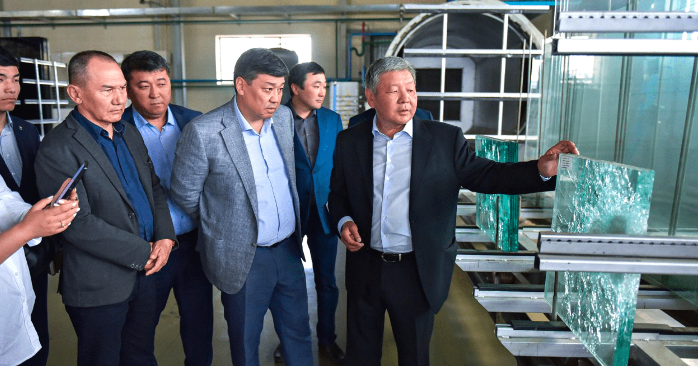 Пуленепробиваемые: стекольный завод «Интерглас» расширил ассортимент выпускаемой продукции изображение публикации