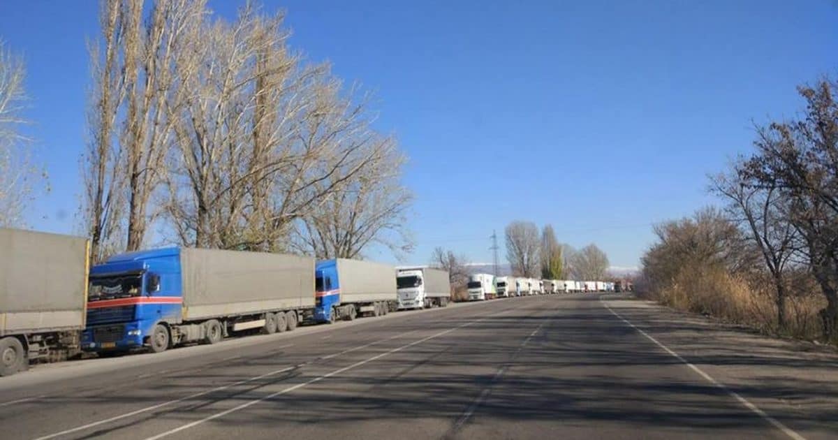 Если Казахстан не пропускает грузы, не давайте им воду – депутат изображение публикации