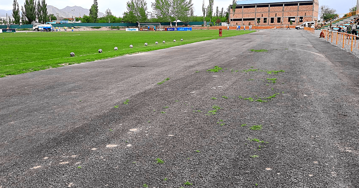 Прокуратура обнаружила фиктивный тендер при строительстве стадиона в Баткене изображение публикации