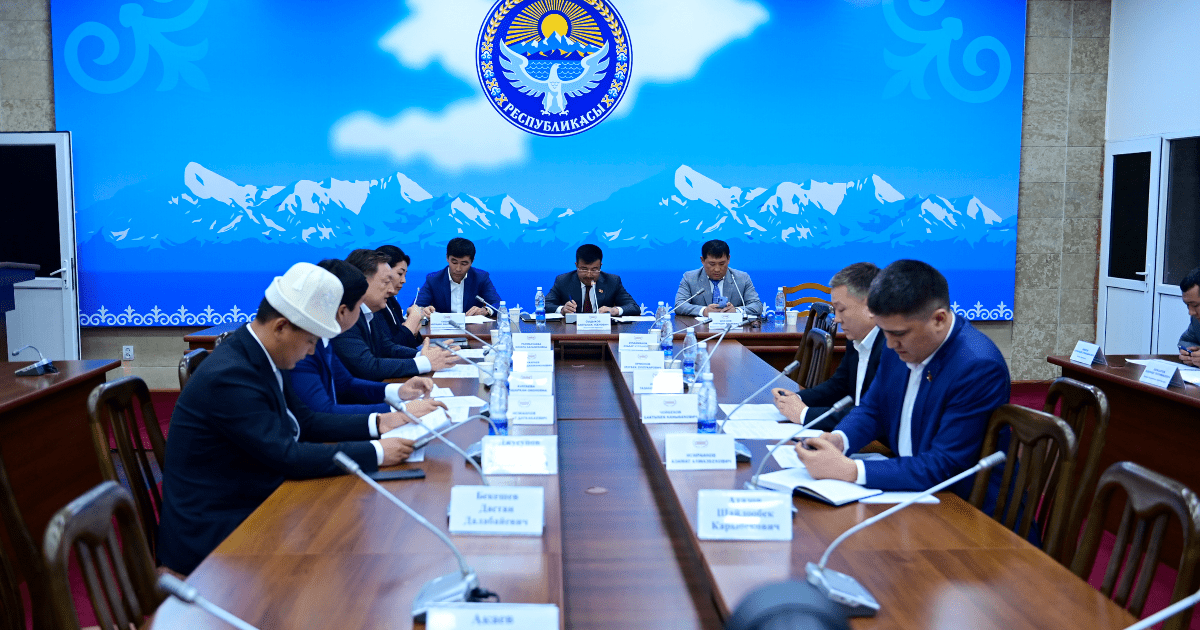 Жогорку Кенеш рассмотрит законность передачи четырех госкомпаний Минцифры изображение публикации