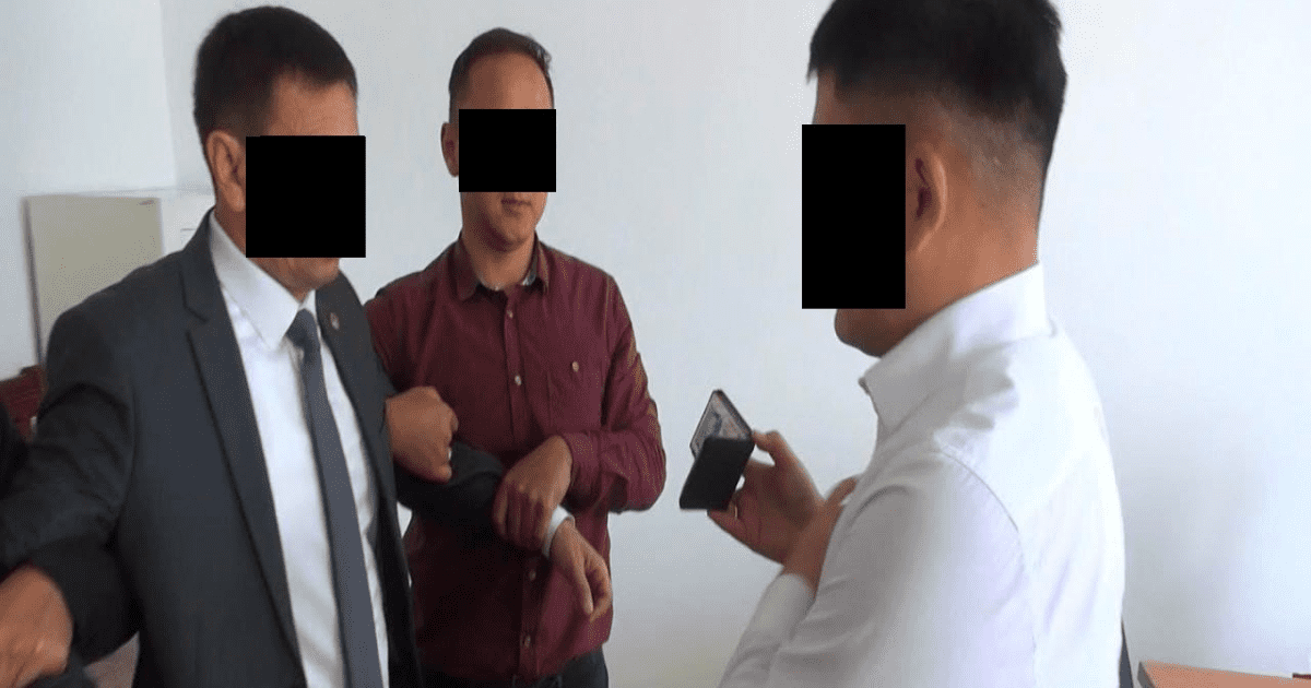 Начальник управления УГНС по Ат-Башинскому району уволен в связи с утратой доверия — Его задержали со взяткой изображение публикации