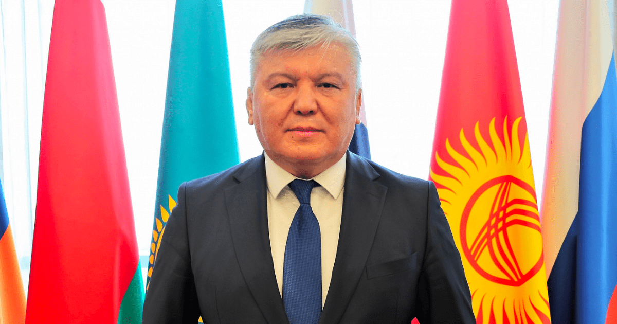 Арзыбек Кожошев вступил в должность министра по энергетике и инфраструктуре ЕЭК изображение публикации