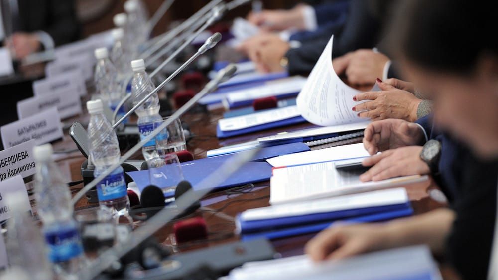 Повышение зарплат даст чиновникам новую энергию и силу, это будет отличной мотивацией — Садыр Жапаров изображение публикации