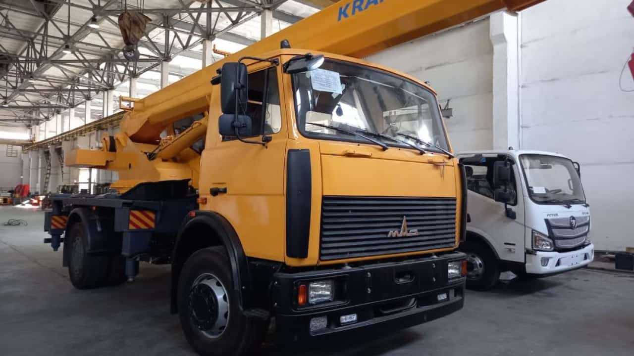 Мэрия Бишкека хочет закупить коммунальную технику узбекского производства изображение публикации