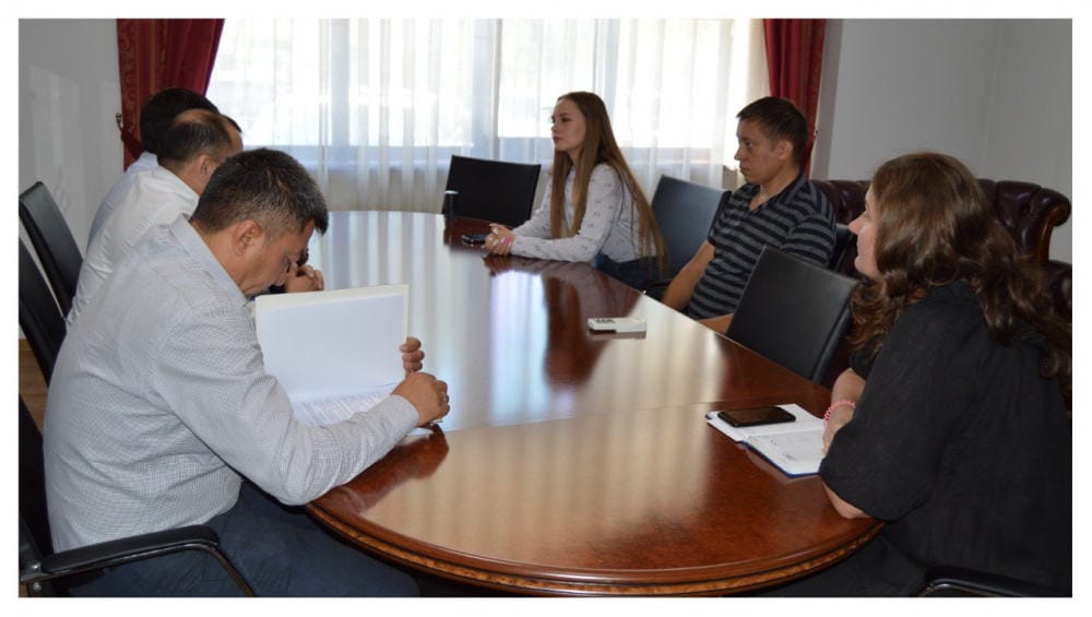 Конфликт исчерпан — замглавы Госантимонополии объявлено предупреждение за проверку в магазине «Березка» изображение публикации