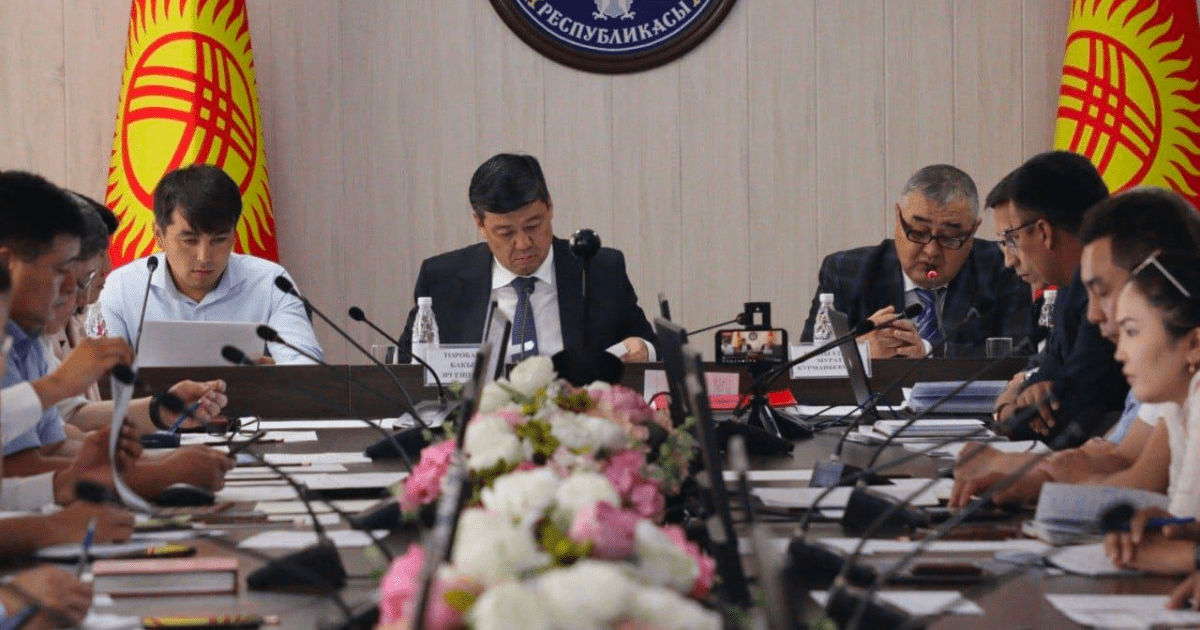 Чиновники продлили себе срок разработки Земельного и Водного кодексов, несмотря на указ президента изображение публикации