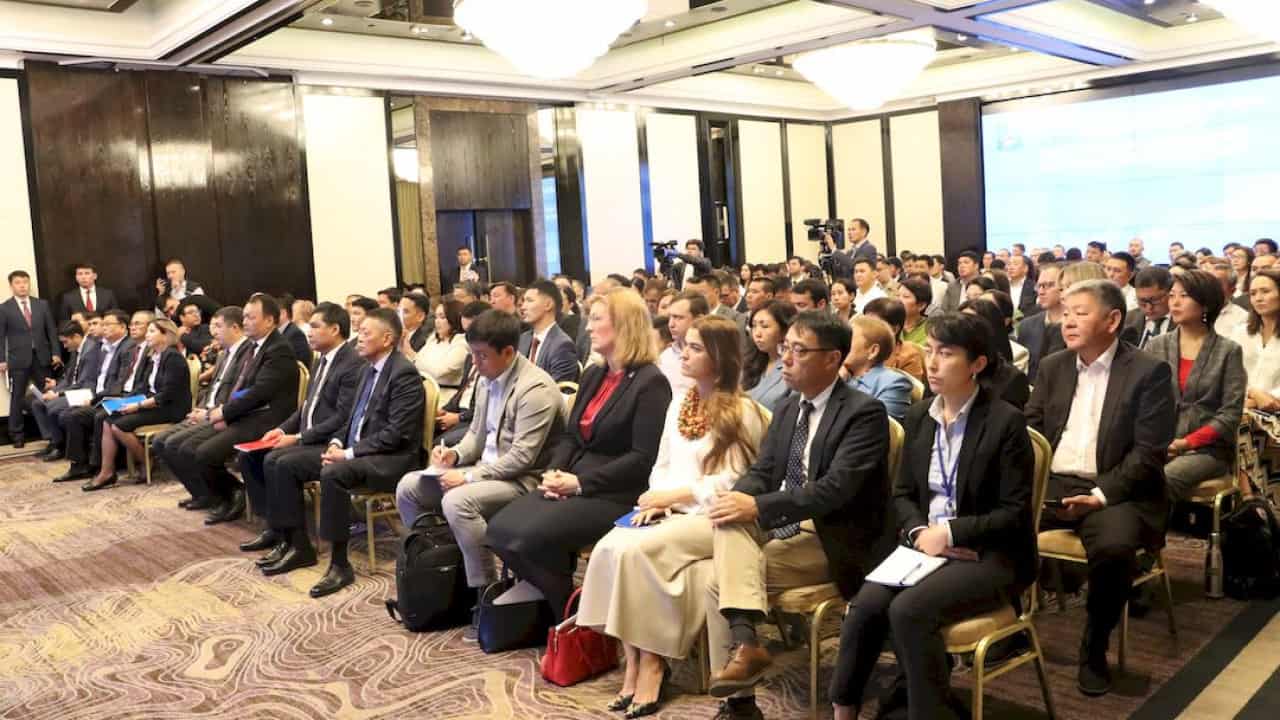 Минэконом назвал предпринимателей года и лучшие компании КР изображение публикации