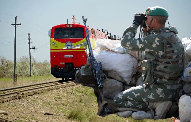 Конфликт на границе и железная дорога. Как Кыргызстану не дают выйти из экономического тупика изображение публикации
