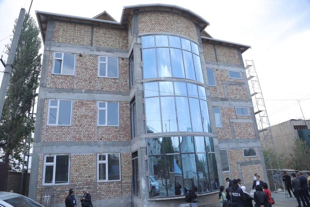 РКФР выделит $460 тысяч на строительство медцентра в Баткенской области изображение публикации