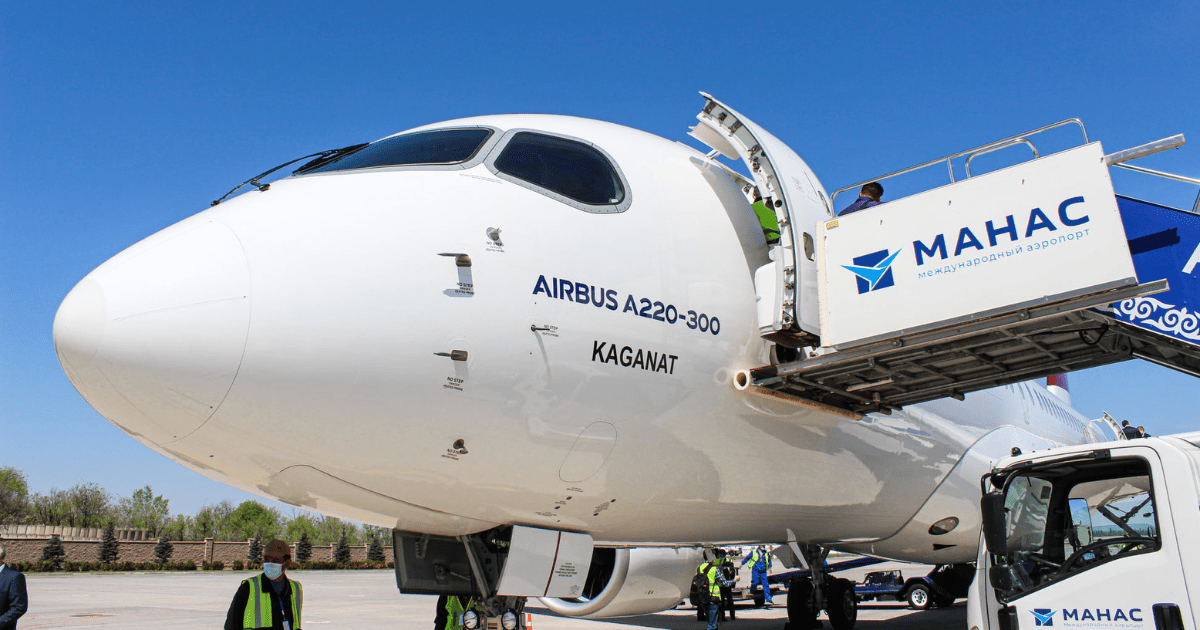 Новенький Airbus 220 авиакомпании «Эйр Манас» простаивает из-за антироссийских санкций изображение публикации