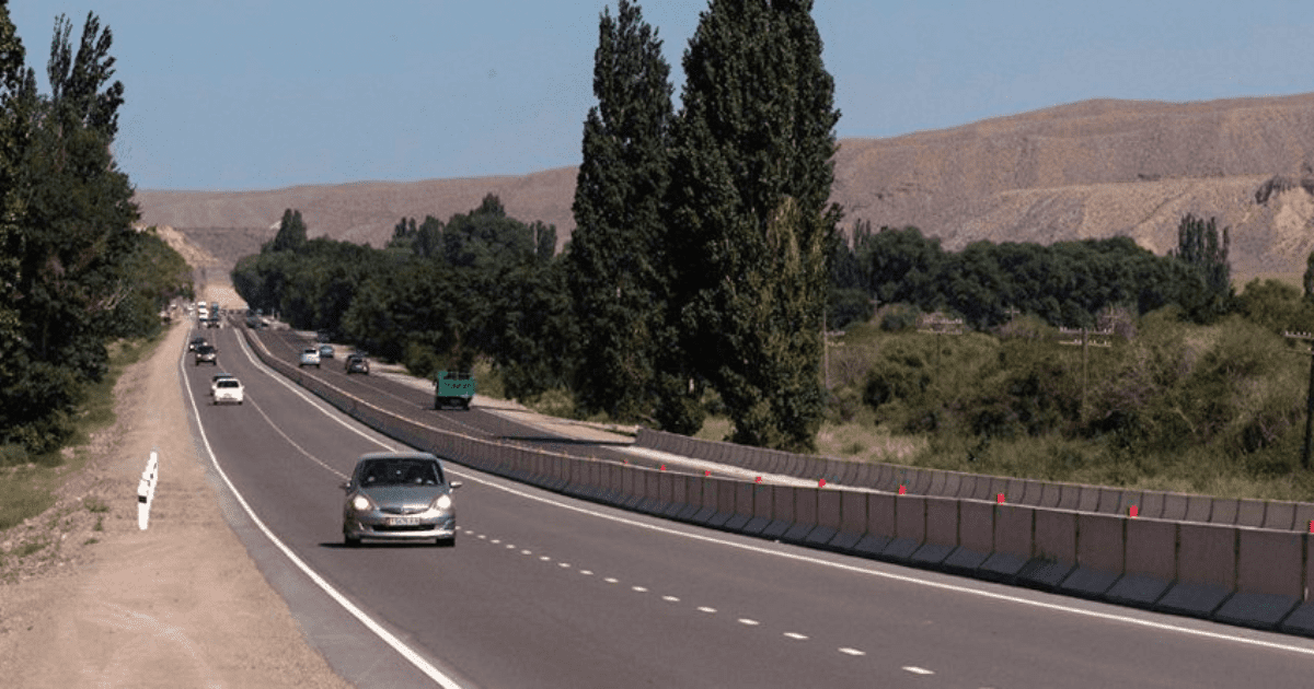 Незаконные торговые объекты мешают ремонту Северной объездной дороги Бишкека изображение публикации