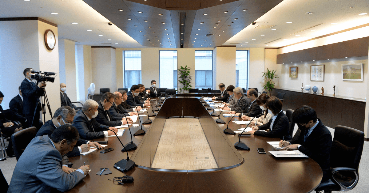 Глава кабмина предложил открыть в Токио Торговый дом КР изображение публикации