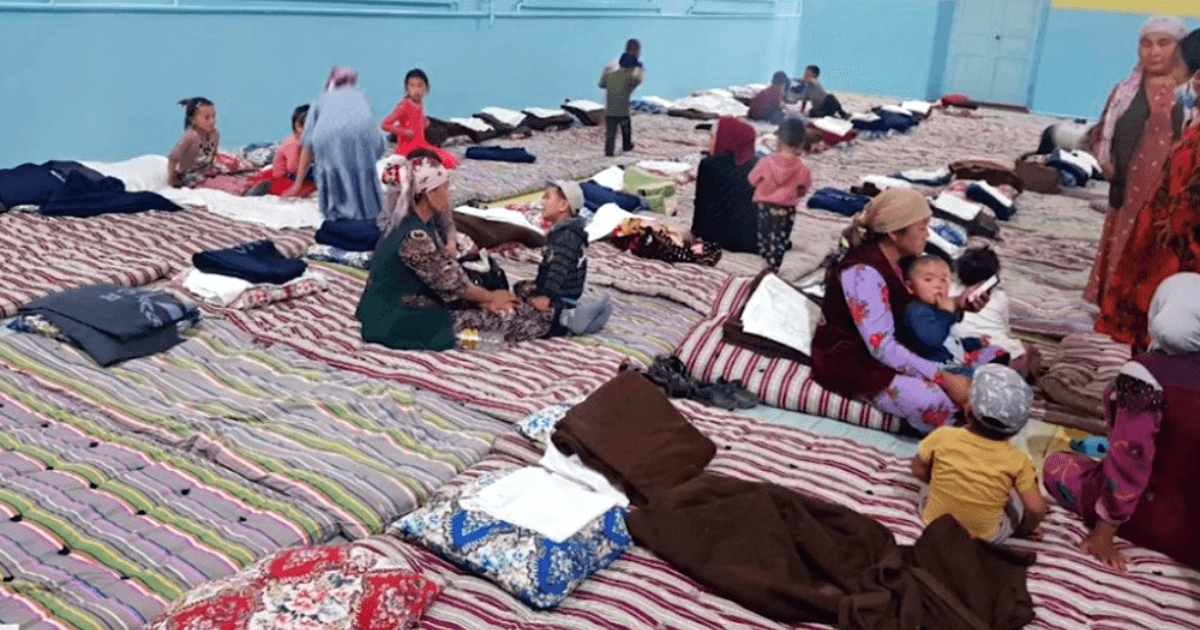 Почти 4 тысячи баткенцев не вернулись в свои дома — Акылбек Жапаров изображение публикации