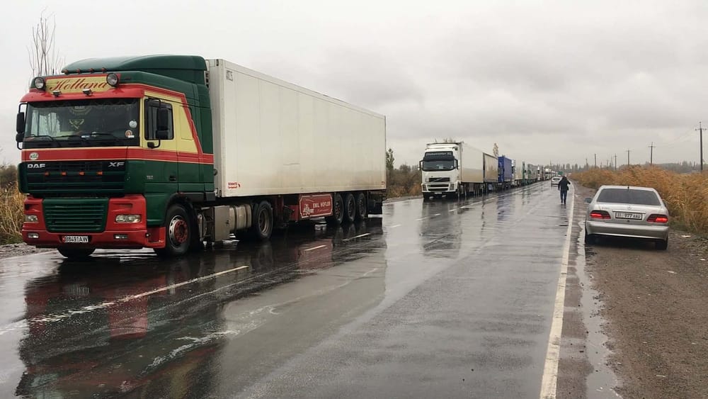 Грузовые авто пустят в обход Бишкека для снижения уровня смога изображение публикации