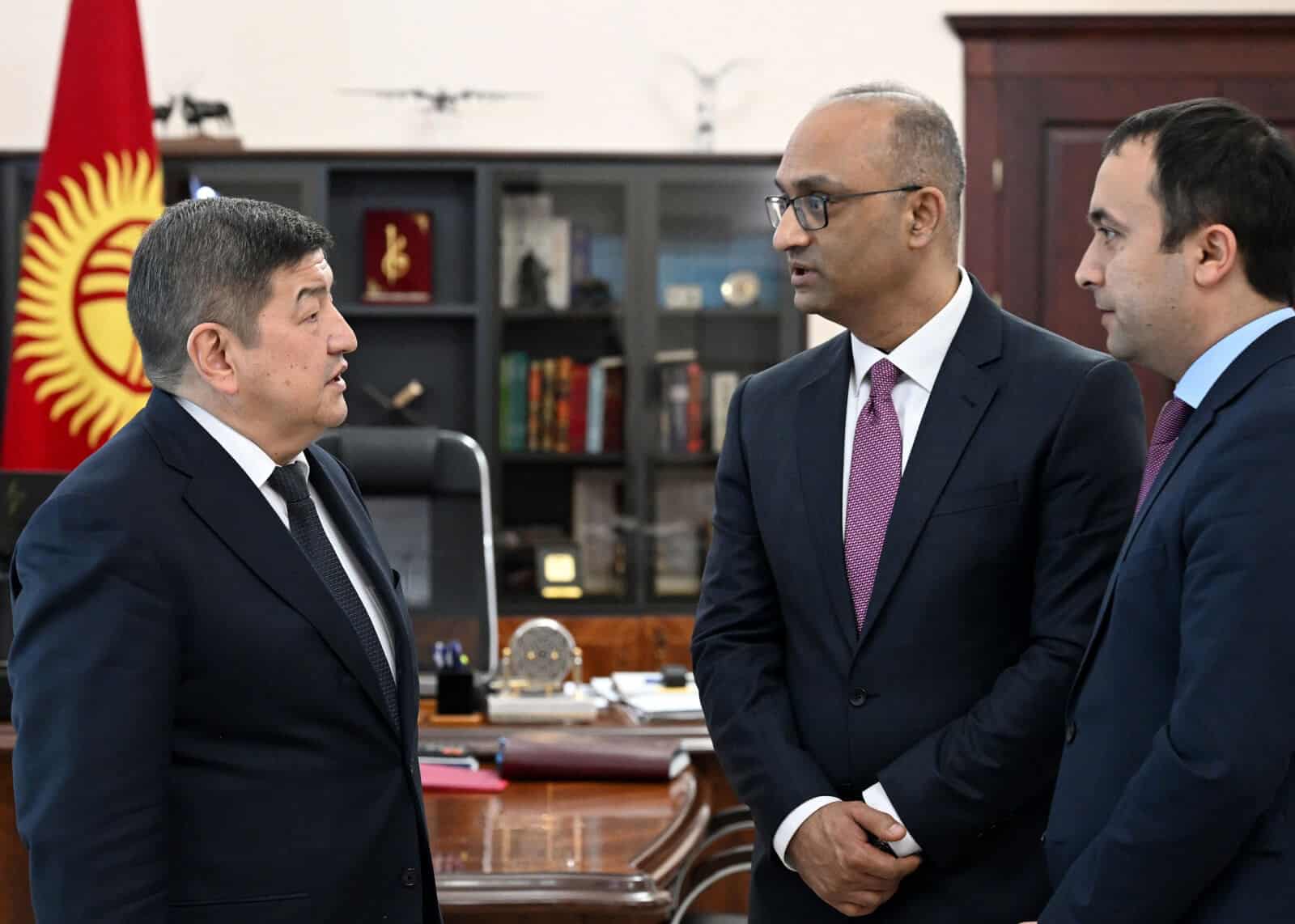 Власти обсуждают со Всемирным банком проведение водного и инвестиционного форумов изображение публикации