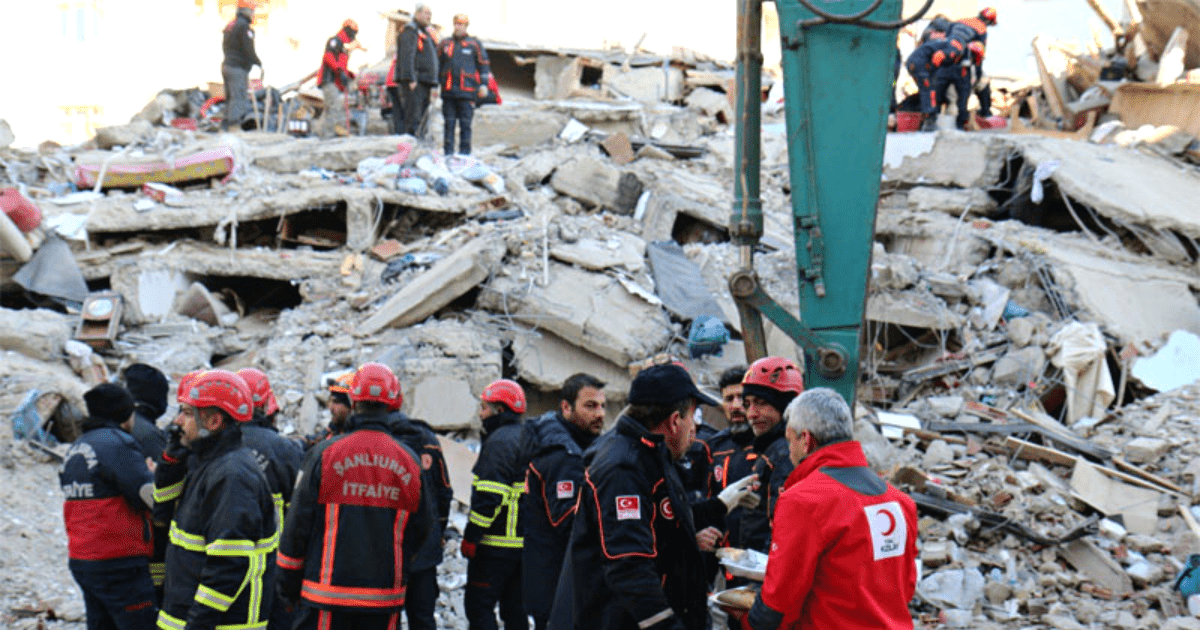 Кыргызстанцы собрали пострадавшим от землетрясений в Турции почти 14 млн сомов изображение публикации