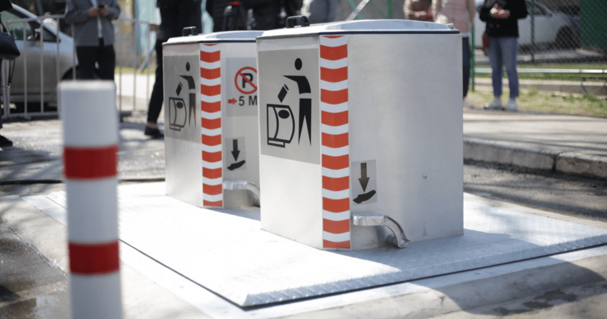 Мусор в Бишкеке будут хранить под землей — пилотные баки уже опущены изображение публикации