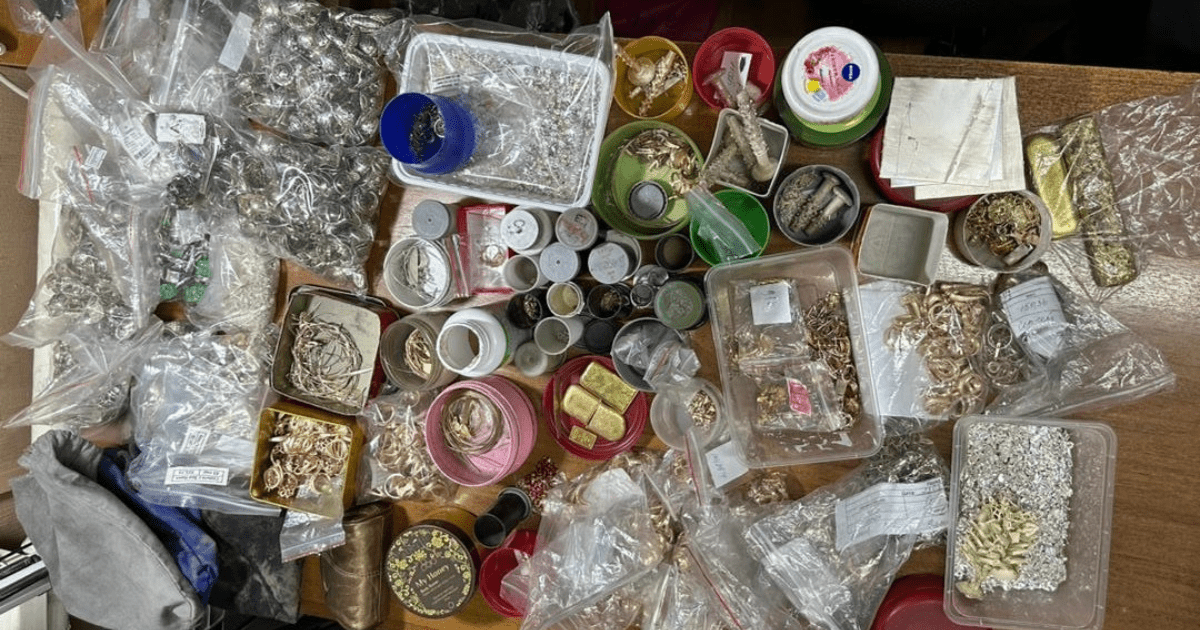 ГКНБ обнаружил в Бишкеке подпольные ювелирные цеха изображение публикации