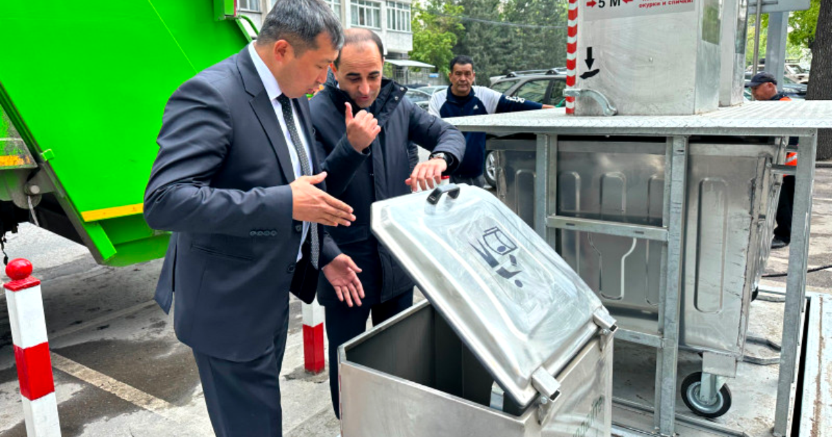 Подземные мусорные баки продолжают устанавливать в Бишкеке изображение публикации