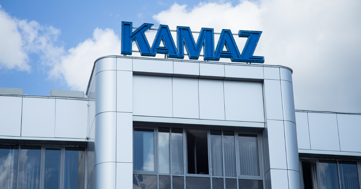 Минтруда обсудил трудоустройство 500 кыргызстанцев на завод «КамАЗ» в России изображение публикации