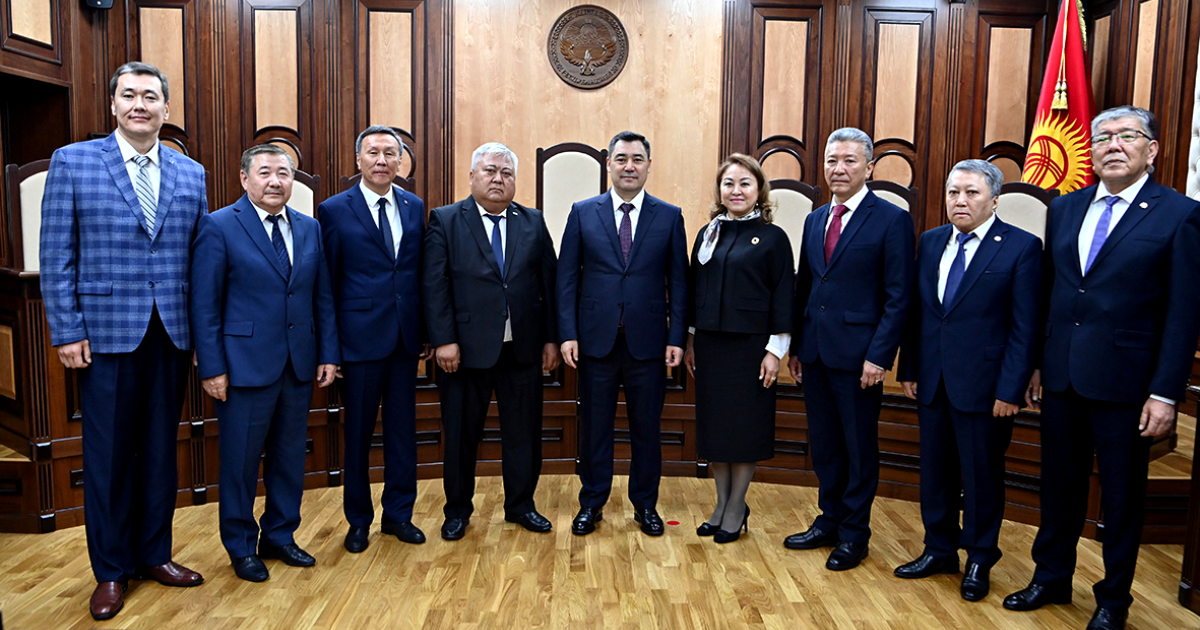 Конституционный суд хочет приобрести футболки с логотипом — объявили госзакупку изображение публикации